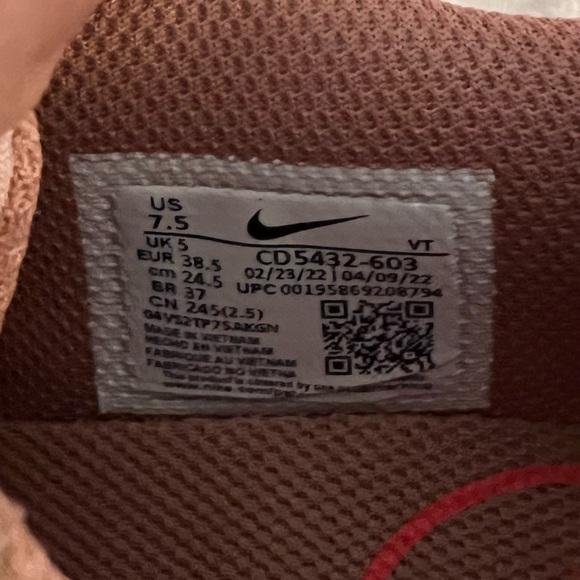 Women Nike Air Max Excee Rose Color - Picture 4 of 4